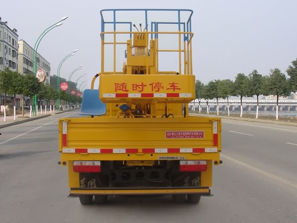 國四東風(fēng)12米高空作業(yè)車