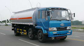 解放小三軸油罐車(chē)圖片