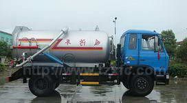 東風(fēng)平頭吸污車(chē)圖片