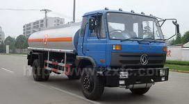 東風(fēng)153化工液體運(yùn)輸車圖片